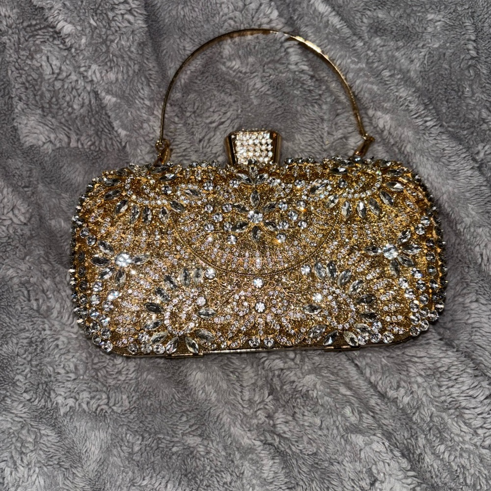 Elegant Gold and Silver Embellished Clutch🌸